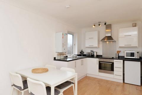 5/12 Boat Green, Edinburgh, EH3 5LL