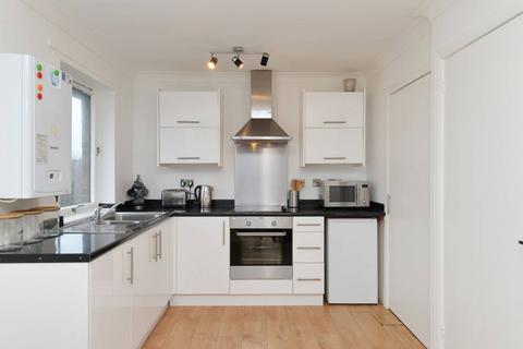 5/12 Boat Green, Edinburgh, EH3 5LL