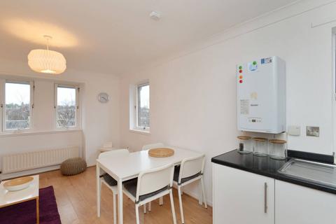 5/12 Boat Green, Edinburgh, EH3 5LL