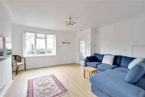 19 Lenham Road, London, SE12 8QN