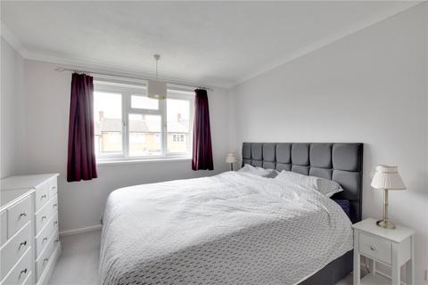 19 Lenham Road, London, SE12 8QN