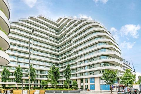 2 bedroom flat for sale, Camellia House, London SW11