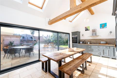 8 Bakers Lane, Shutlanger, Towcester, NN12 7RT