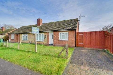 2 bedroom semi-detached bungalow for sale, Daintree Way, Hemingford Grey, Huntingdon, Cambridgeshire, PE28