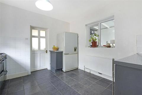 3 bedroom end of terrace house for sale, Worcester Road, London, E17