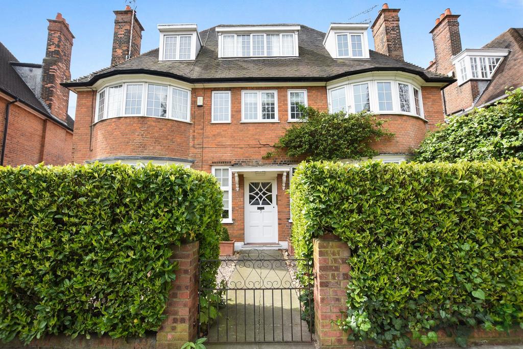 Apartment in London - More