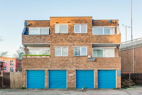 37a Wellesley Road, London, W4 4BX