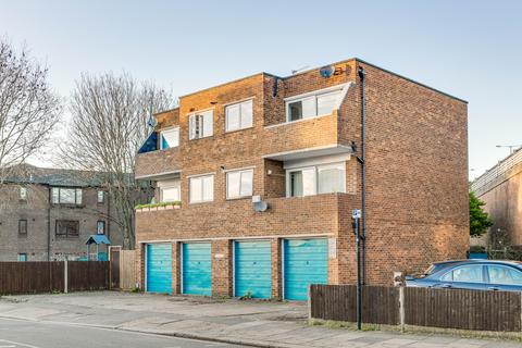 37a Wellesley Road, London, W4 4BX