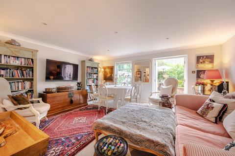 4 bedroom end of terrace house for sale, Beaufort Close, Putney, London