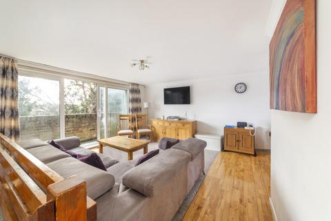 Flat 1b, 18 - 20 Hornsey Rise, London, N19 3SB