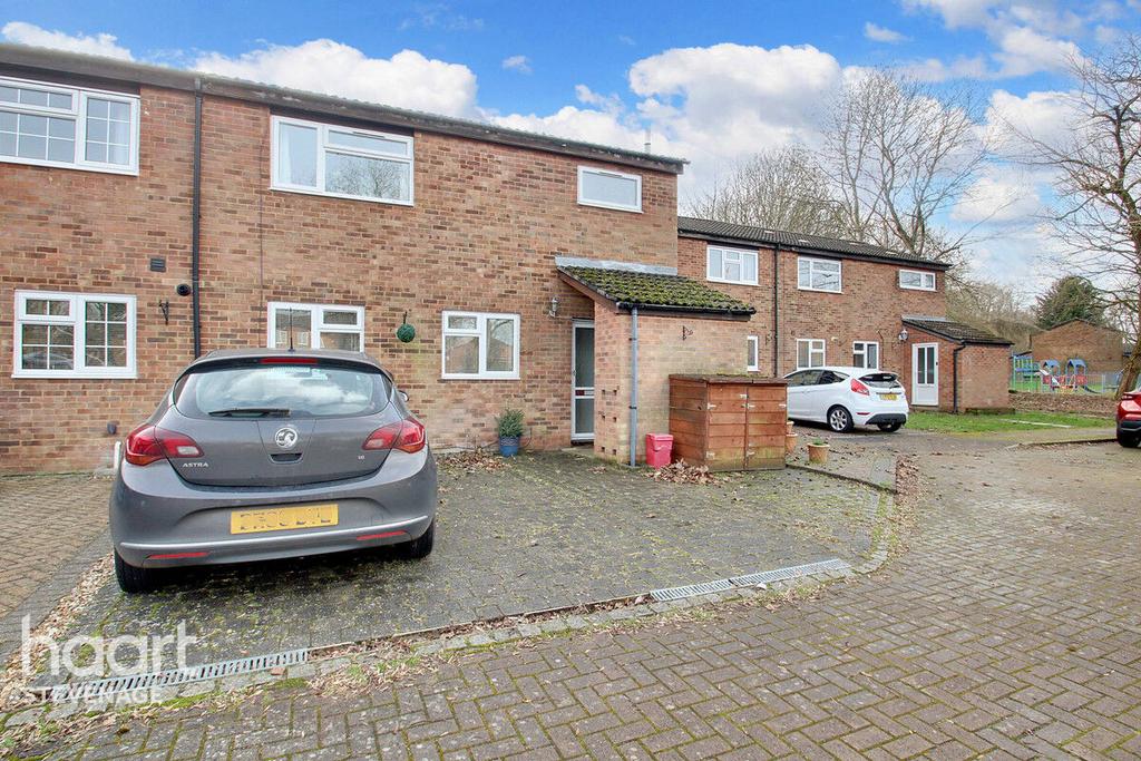 Balmoral Close, Stevenage 3 bed terraced house for sale £325,000