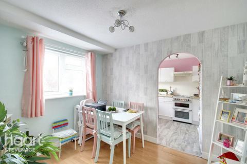 24 Balmoral Close, Stevenage, SG2 8UA
