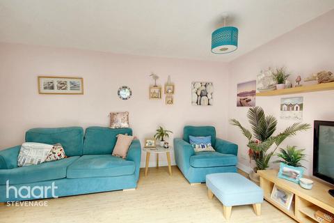 24 Balmoral Close, Stevenage, SG2 8UA