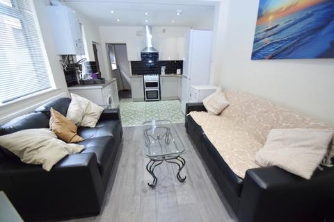 6 bedroom house share to rent, Ashford Street, Stoke-On-Trent ST4