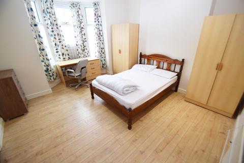 6 bedroom house share to rent, Ashford Street, Stoke-On-Trent ST4