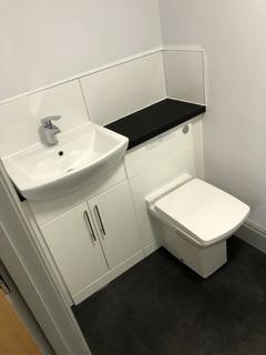 14 bedroom flat to rent, Winton Square, Stoke-On-Trent ST4
