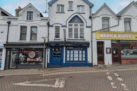 Retail property (high street) to rent, 25 Station Road, Rickmansworth, WD3 1QP