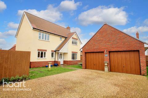 4 bedroom detached house for sale, Wellington Close, Chedburgh