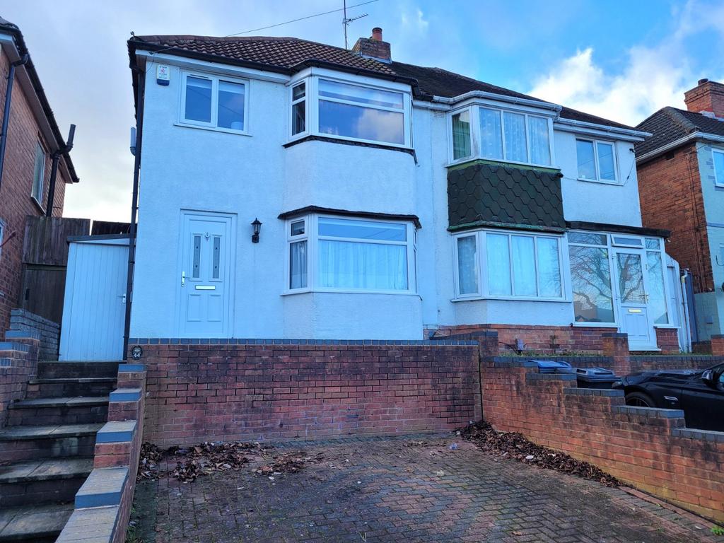 Fowlmere Road, Great Barr, Birmingham, West Midlands, B42 3 bed semidetached house to rent £