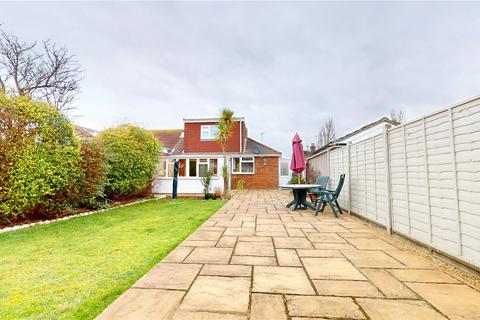 3 bedroom semi-detached house for sale - Barfield Park, Lancing, West Sussex, BN15