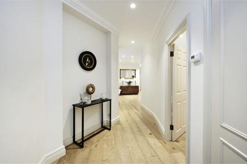 3 bedroom flat to rent, Basil Street, Knightsbridge, SW3