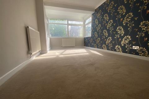 2 bedroom ground floor flat for sale, Eaton Gardens, Hove, East Sussex