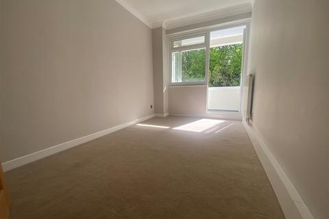 2 bedroom ground floor flat for sale, Eaton Gardens, Hove, East Sussex