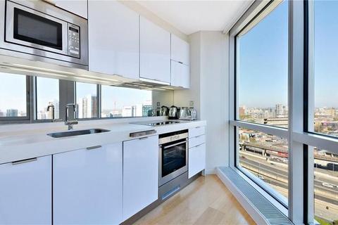 1 bedroom flat to rent, Fairmont Avenue, London E14