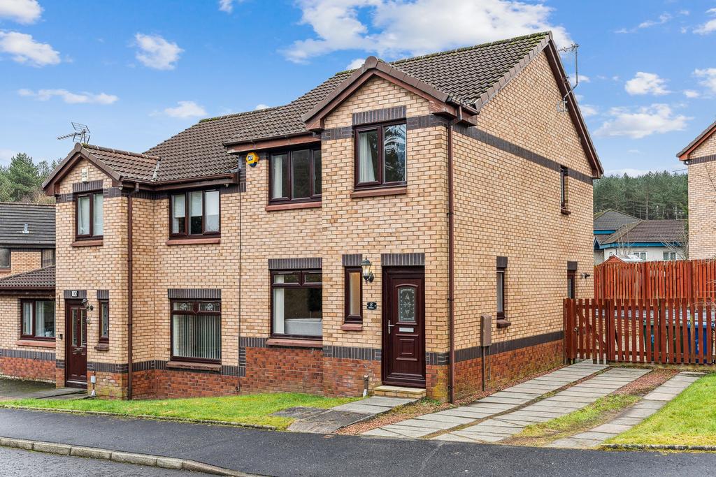 Dormanside Gate, Pollok, Glasgow, G53 5YY 3 bed semidetached villa for