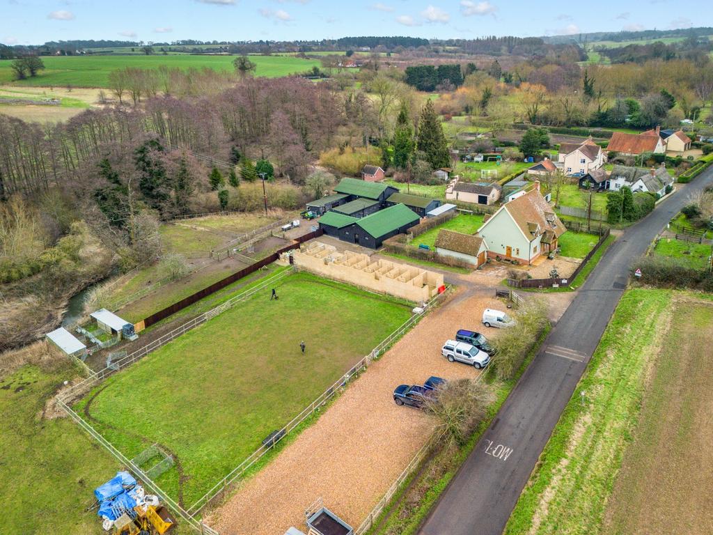 Boxford 3 bed detached house for sale £1,000,000