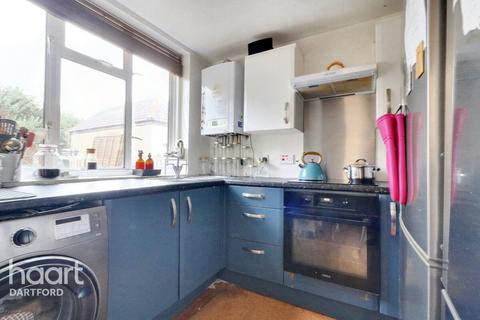 16 Windsor Drive, Dartford, DA1 3HN