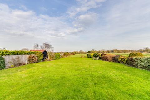 4 bedroom bungalow for sale, Burnham Close, Welwyn, Hertfordshire, AL6