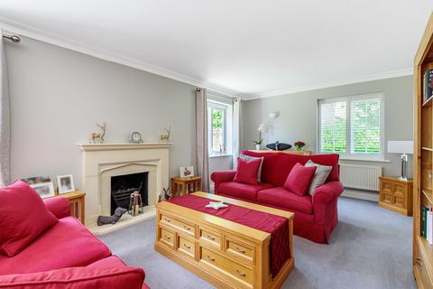1 Salix Close, Fetcham, Leatherhead, KT22 9NW