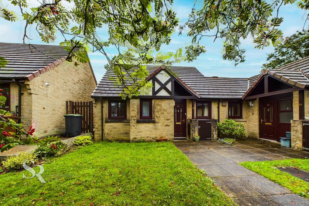Eccles Fold, ChapelEnLeFrith, SK23 2 bed terraced house for sale £