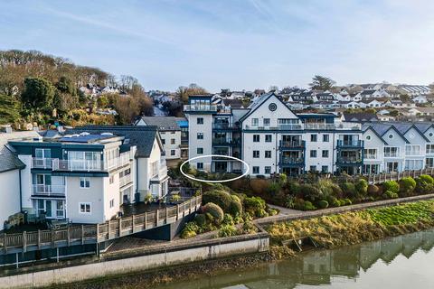 10 Bradfords Quay, Wadebridge, PL27 6QQ