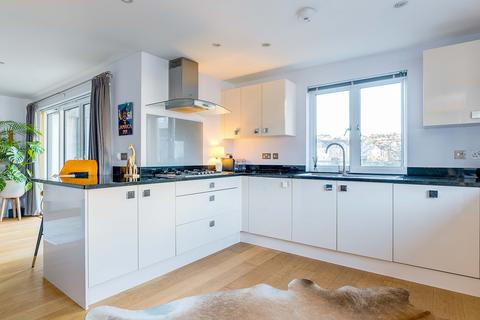 10 Bradfords Quay, Wadebridge, PL27 6QQ