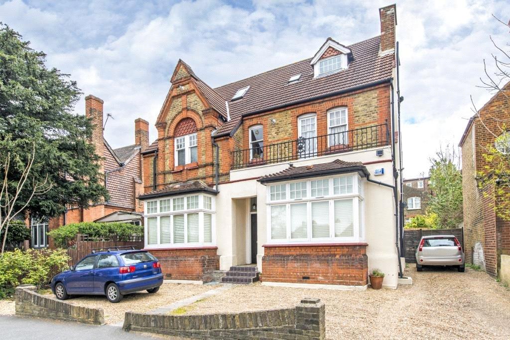 Ambleside Avenue, London, SW16 2 bed apartment for sale £375,000