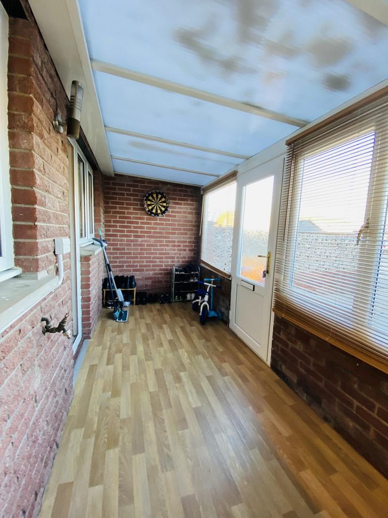 15 Mc Leod Court, Heathall, Dumfries, DG1 3 RT - Bra