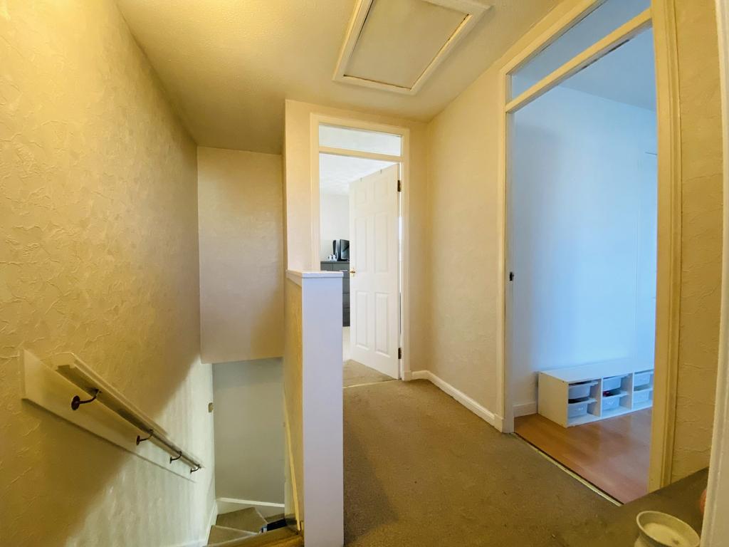 15 Mc Leod Court, Heathall, Dumfries, DG1 3 RT - Bra