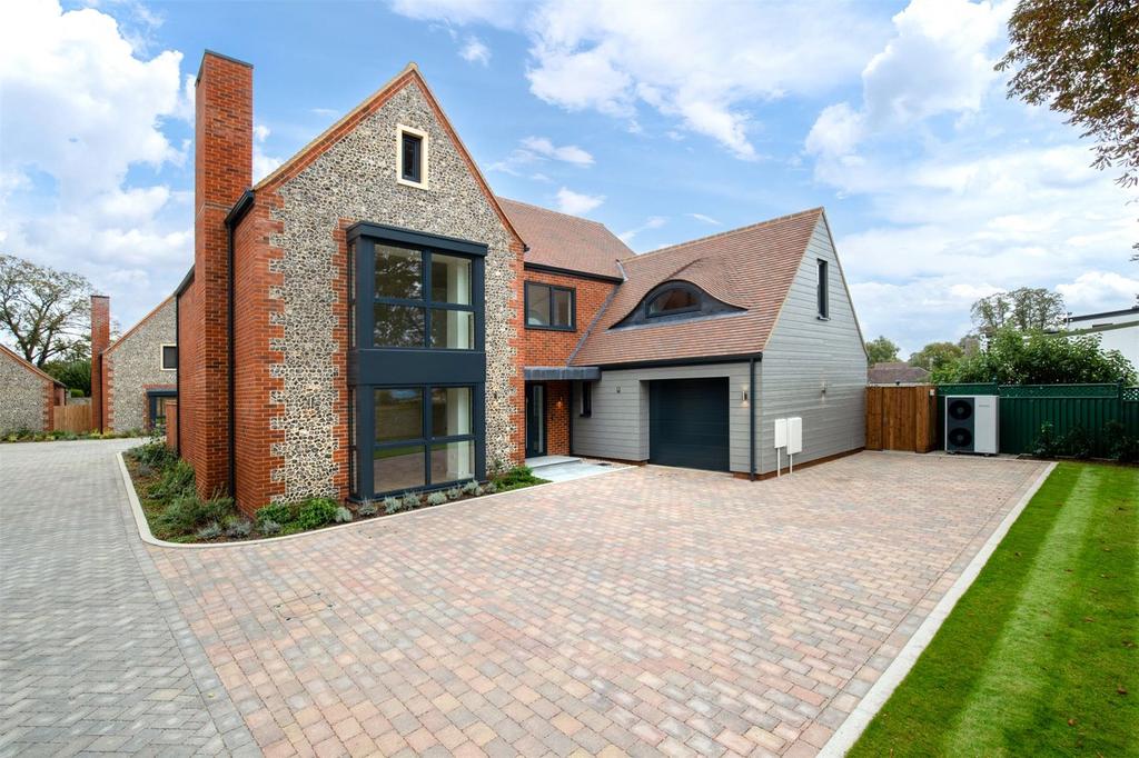 London Road, Stapleford, Cambridge 6 bed detached house for sale £