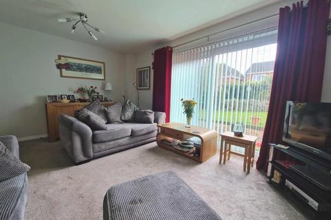 4 bedroom detached house for sale - Chichester Close, Rugeley. WS15 1GQ