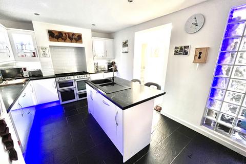 38 Quantock Road, Watchet, TA23 0DY