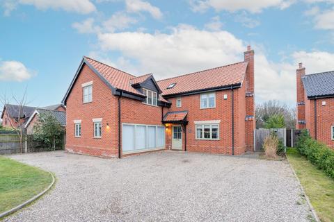 5 bedroom detached house for sale, Thrigby Road, Filby