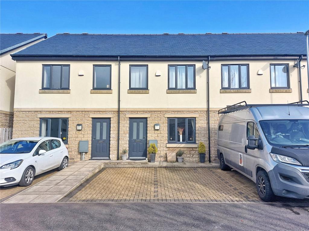 Modern Mid-Mews Home