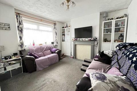 3 bedroom semi-detached house for sale, Willow Road, Kettering