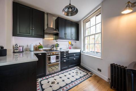 2 bedroom flat for sale, Sandford House, Arnold Circus, Shoreditch, London, E2