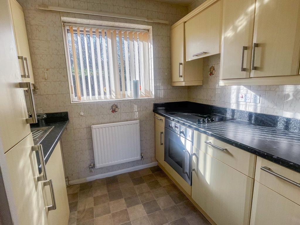 Bentley, Doncaster DN5 2 bed semidetached bungalow for sale £86,000