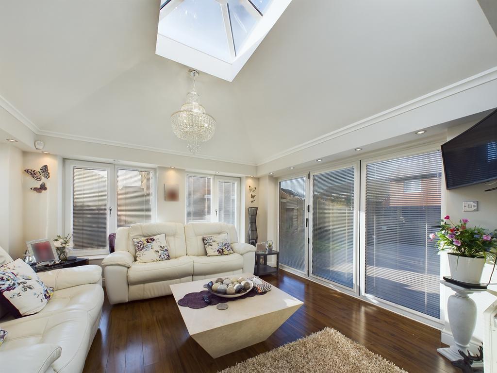 Redwood Drive, Blackpool, FY4 4 bed detached house for sale £375,000