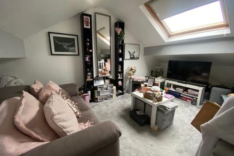 257 Denton Lane, Chadderton, Oldham, OL9 9DG