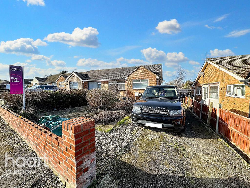 Linden Drive, ClactonOnSea 2 bed semidetached bungalow for sale £